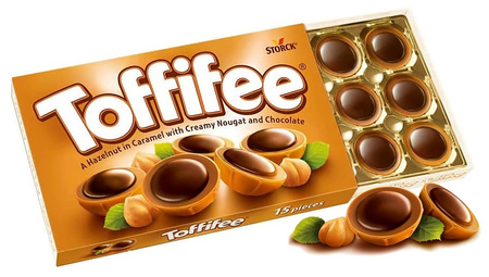 Bombonierka Toffife 125g Orzech laskowy w karmelu (15)