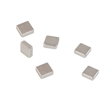 Magnesy Super Strong kwadraty 1x1x0,5cm (6)